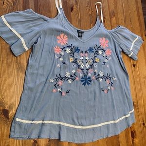 Torrid 100% Rayon Cold Shoulder Blouse